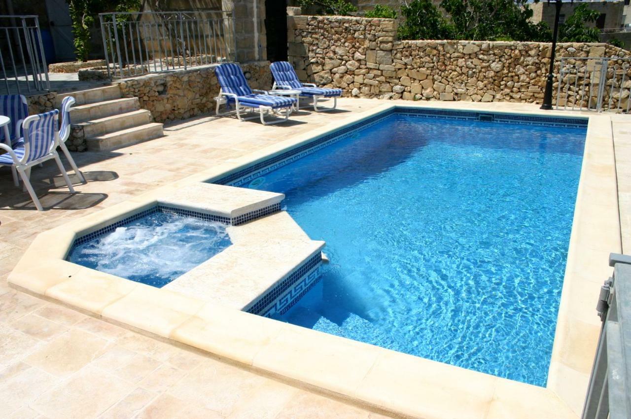 Sylvia' S Millhouse Villa Kerċem Exterior foto